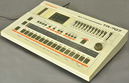 Roland-TR707